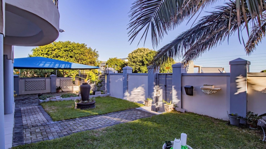 3 Bedroom Property for Sale in De Kelders Western Cape